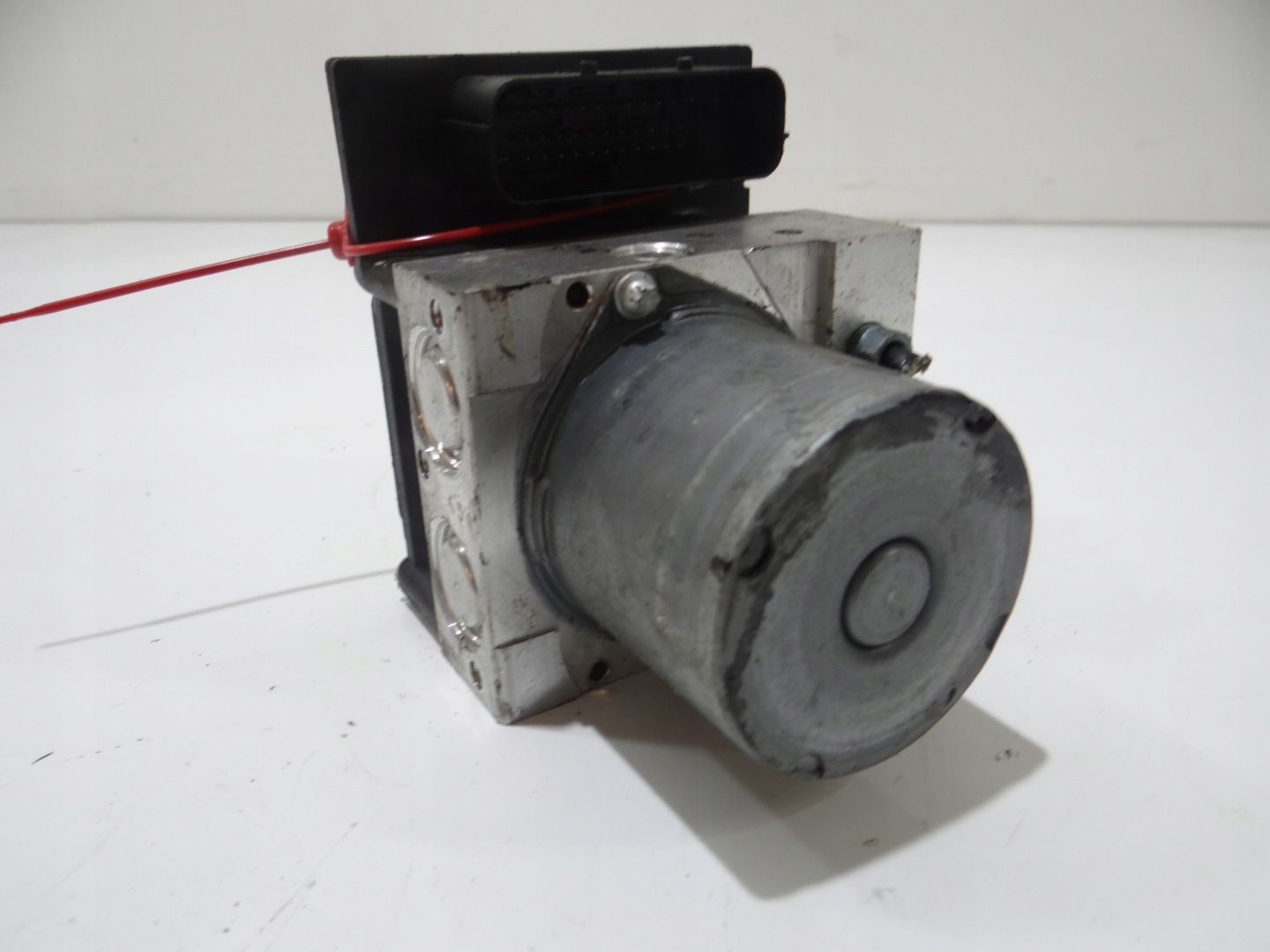 BMW E84 LIFT Servofreno 2.0D 6860216 XDRIVE (17343213)