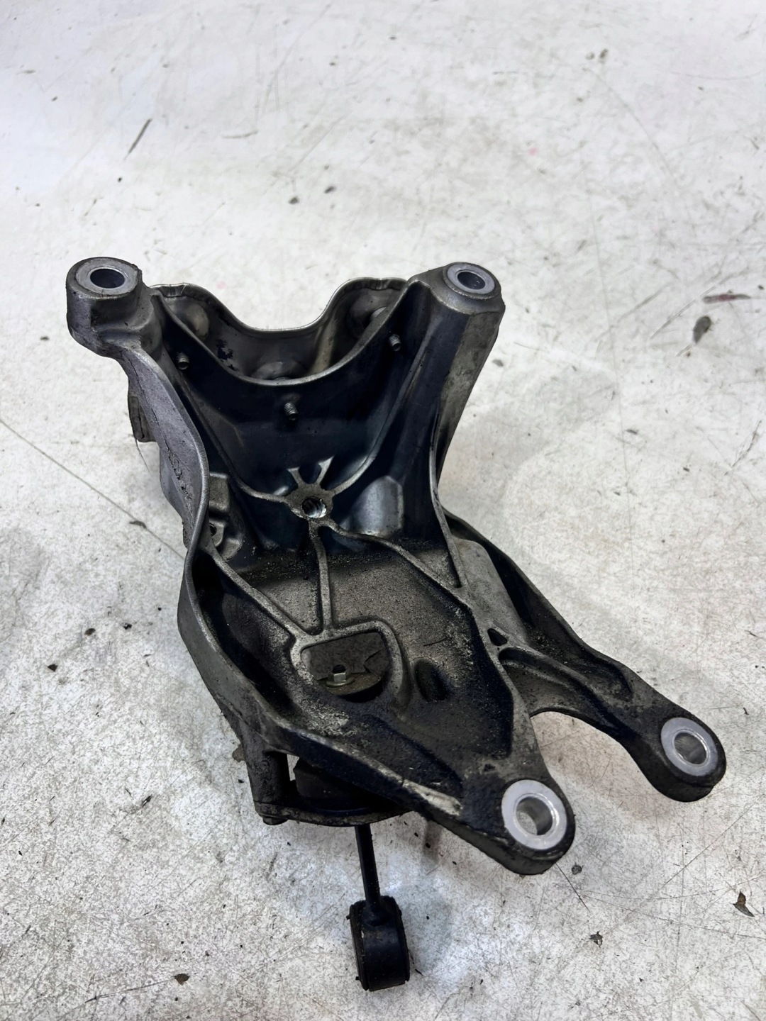 holder engine mount right AUDI A6 C8 3.0 TDI 4M0199308BM