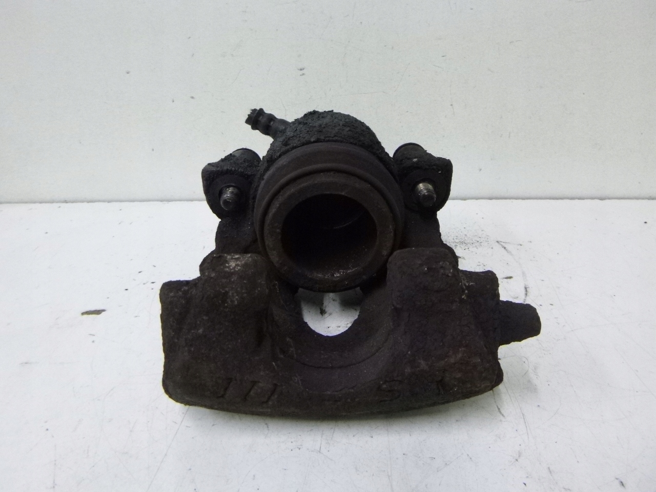 caliper brake front Volkswagen Polo 9N 1.2 03r.