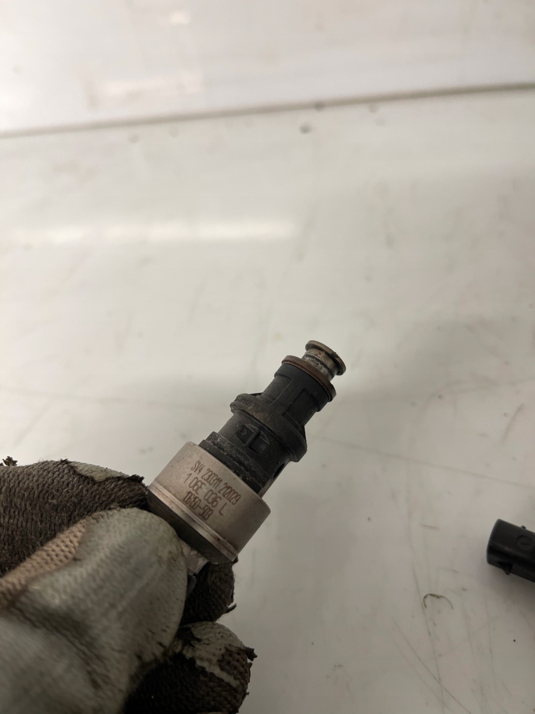 Audi A6 C7 2.8 V6 FSI original injector nozzle 06e906036l 106E036L