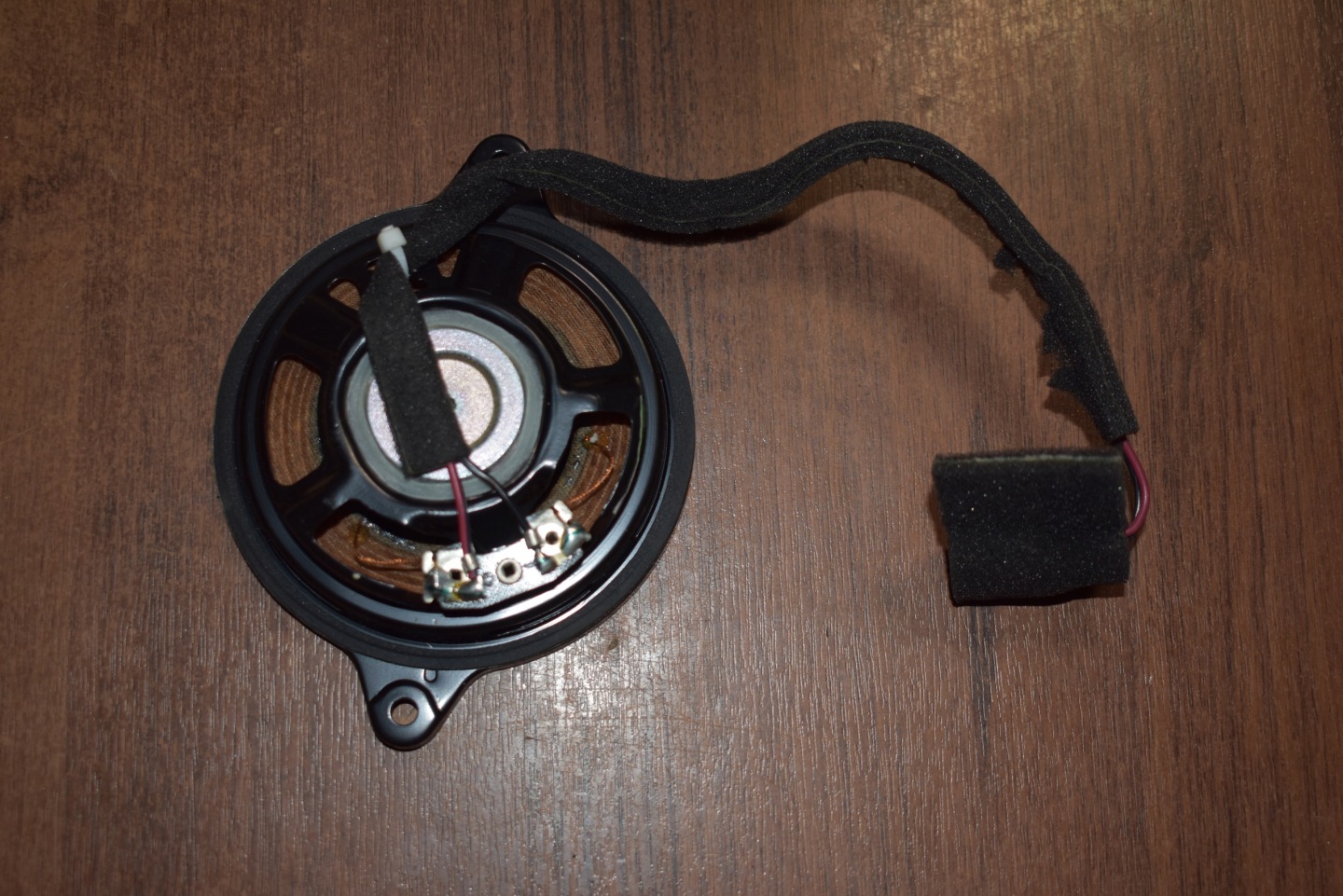 IDEALNY speaker AUDI R8 1