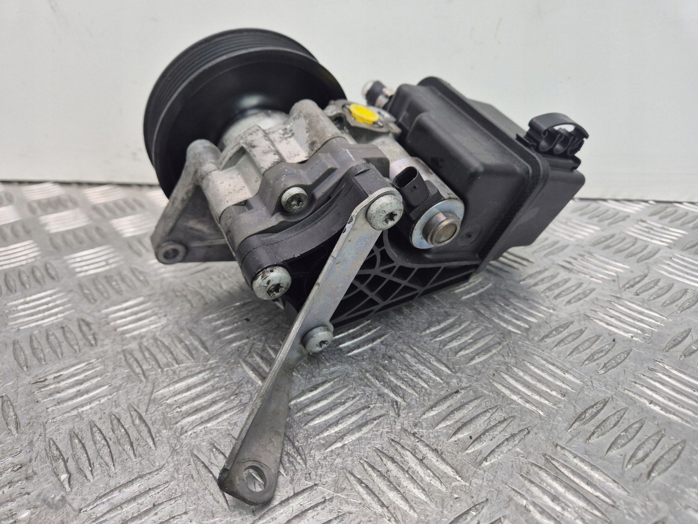 Mercedes C250 CDI W204 servo pump 0064661501