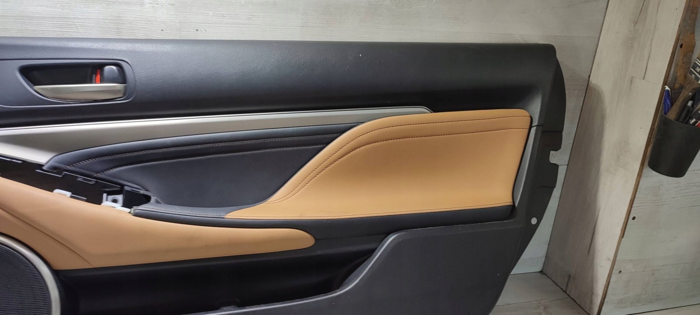 Lexus RC 2019 front side right side / side door przednich