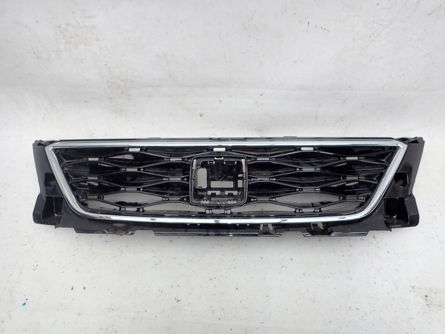 SEAT ATECA FR 16- grill grille radiator 575853654