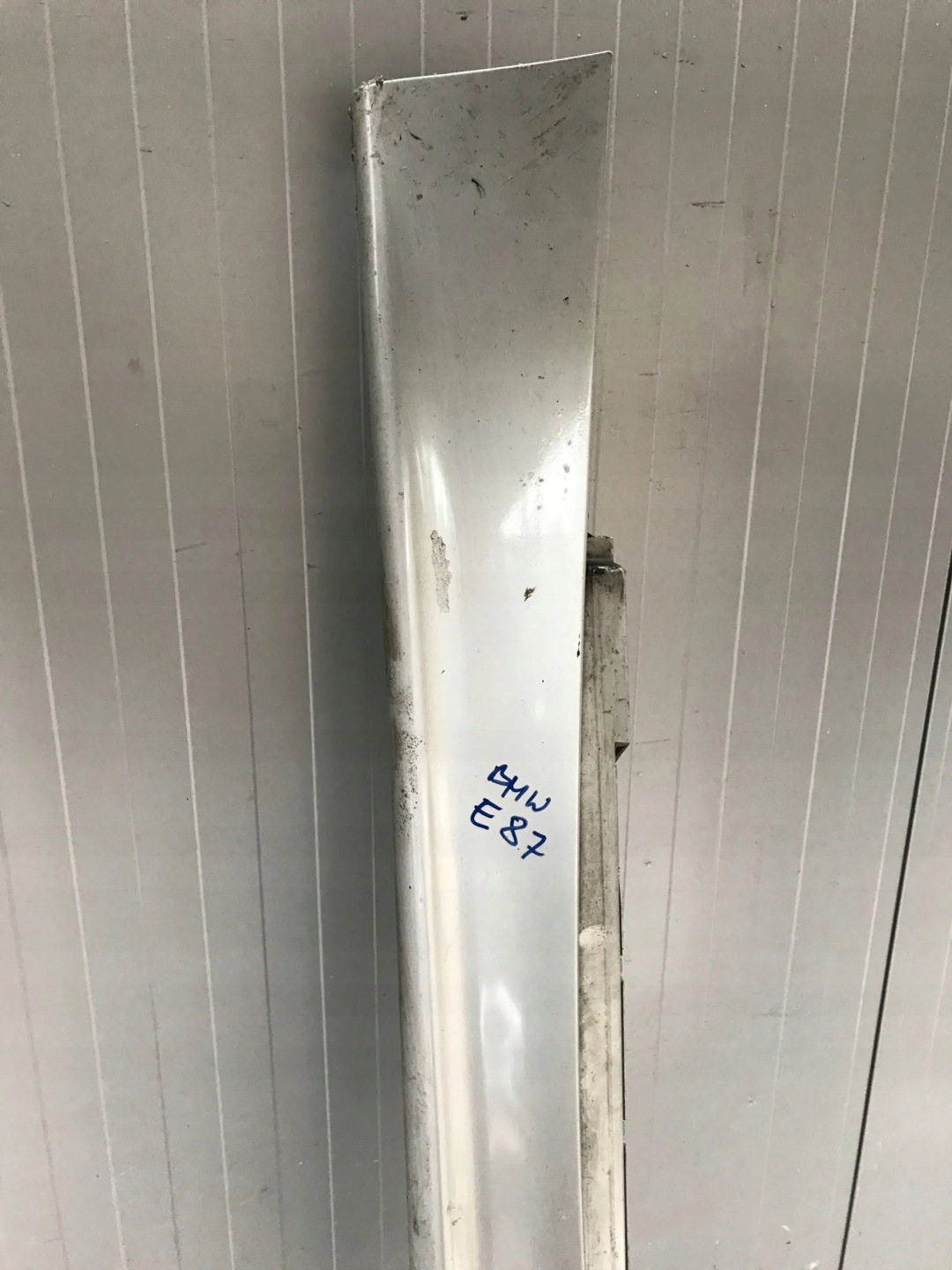 moulding threshold left BMW 1 E87 7147401