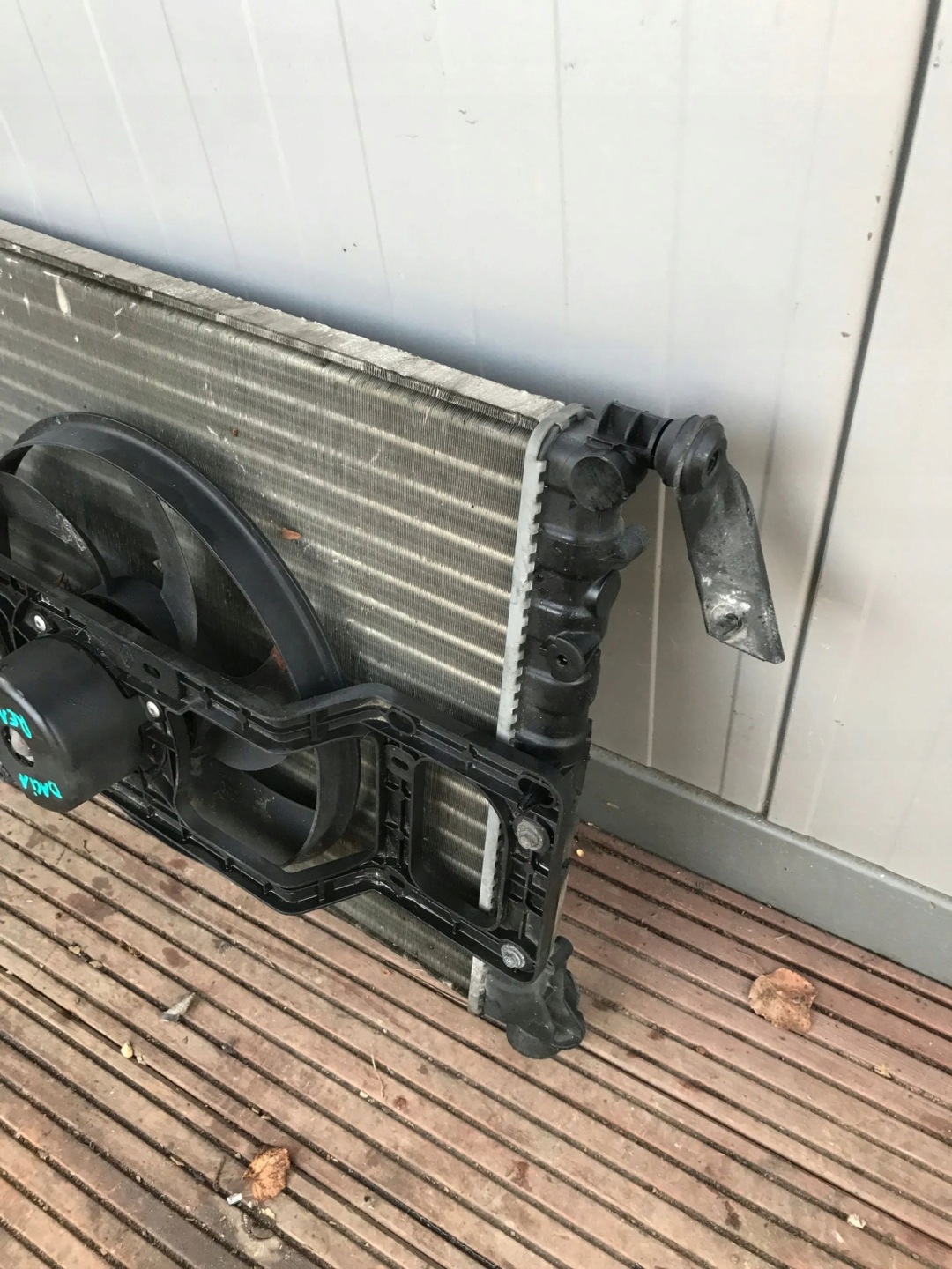 chladič ventilátor KOMPLET DACIA LOGAN RENAULT 8200125767