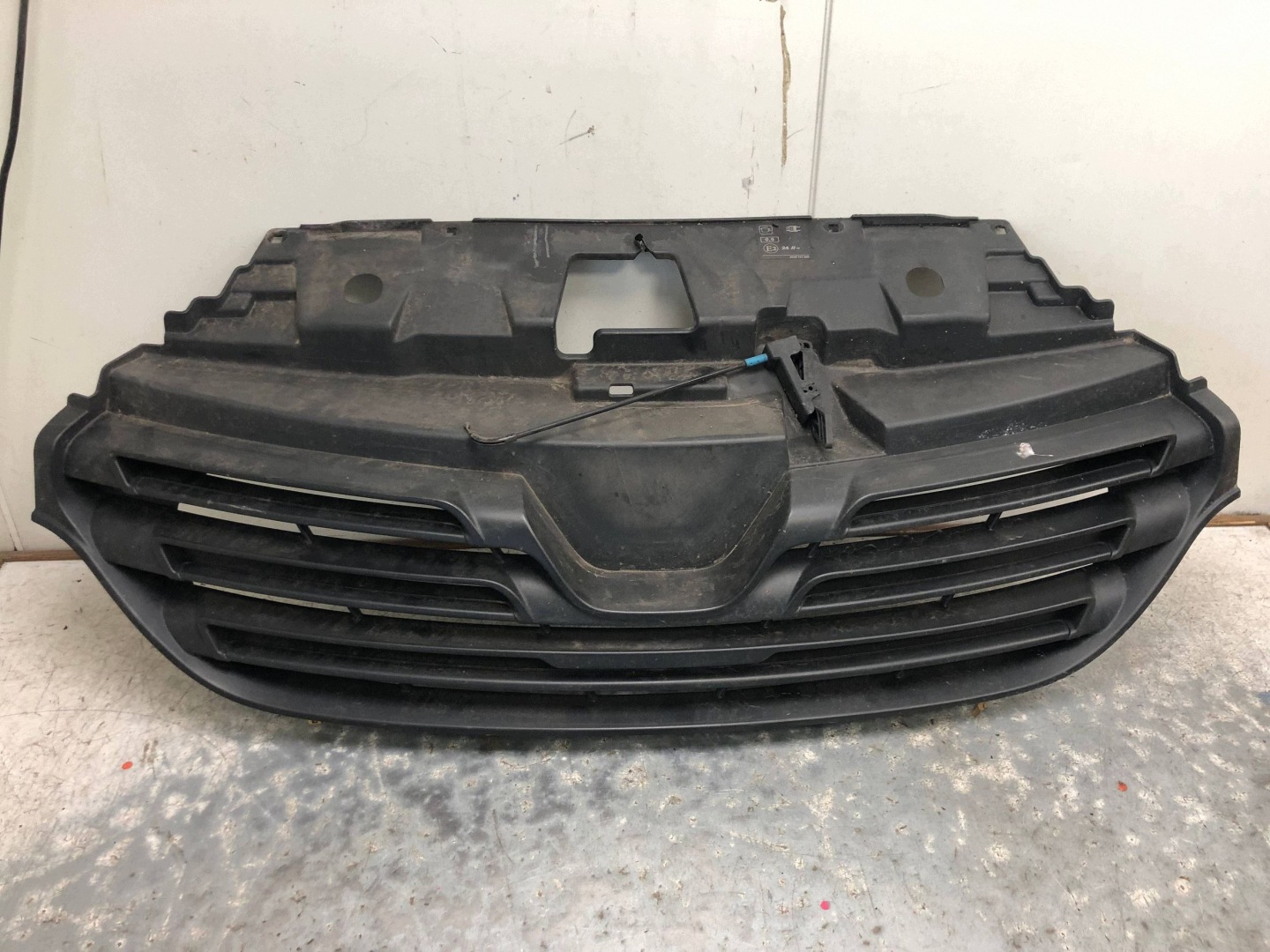 Grill Grill RENAULT TRAFIC III 623108673R