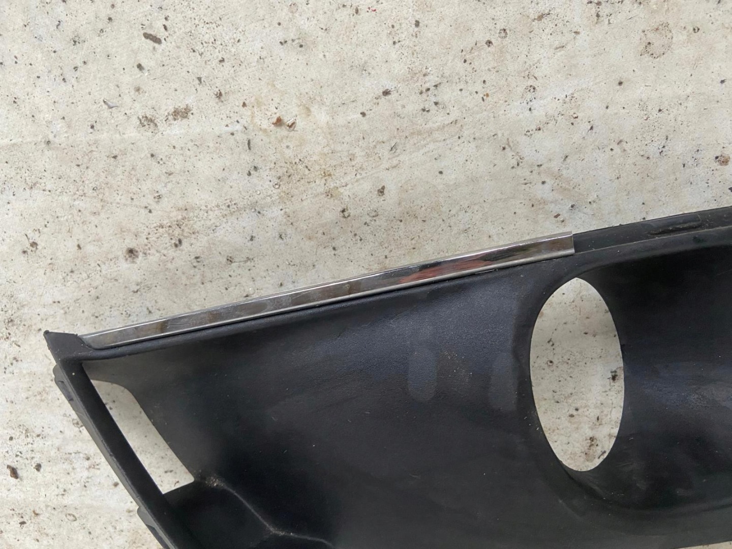 RENAULT MEGANE IV 16-> grid of a bumper left front front 261A32853R