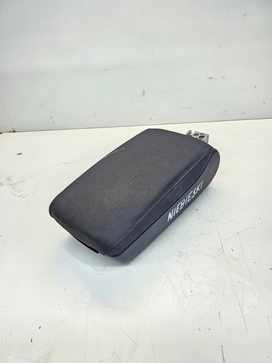 armrest front AUDI A6 C6 *MATERIAL* graphitic*