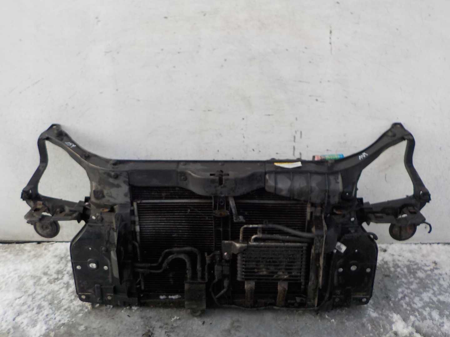 159 HYUNDAI TUCSON 2.0 CRDI support panel for radiators radiator