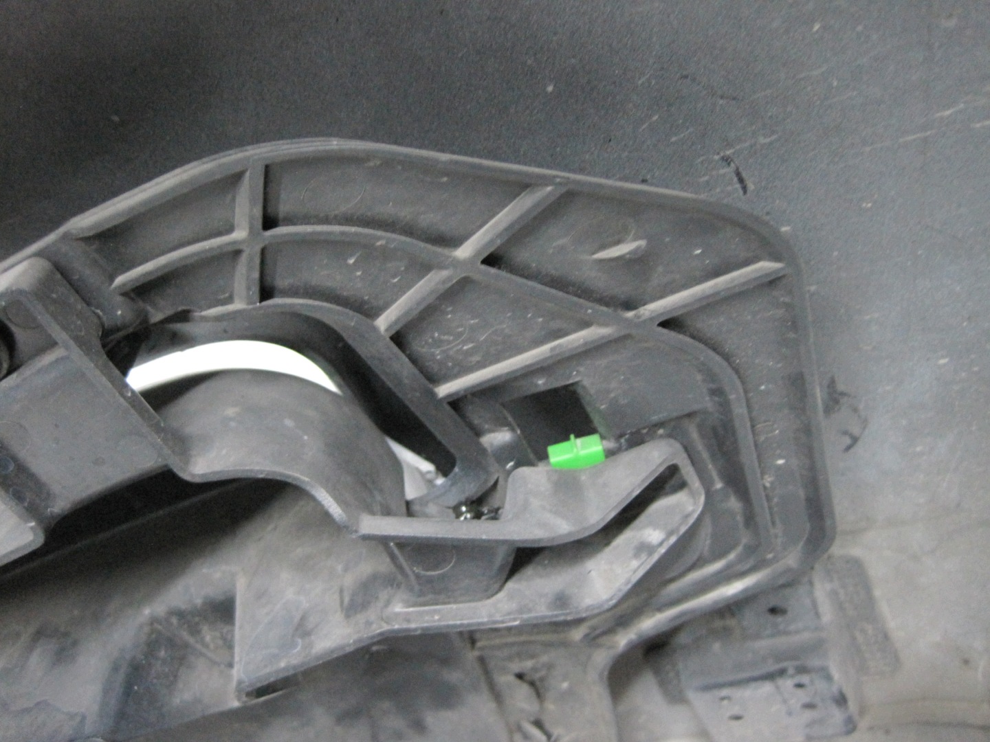 bumper RANGE ROVER EVOQUE 16R 4 PDC below RADAR front