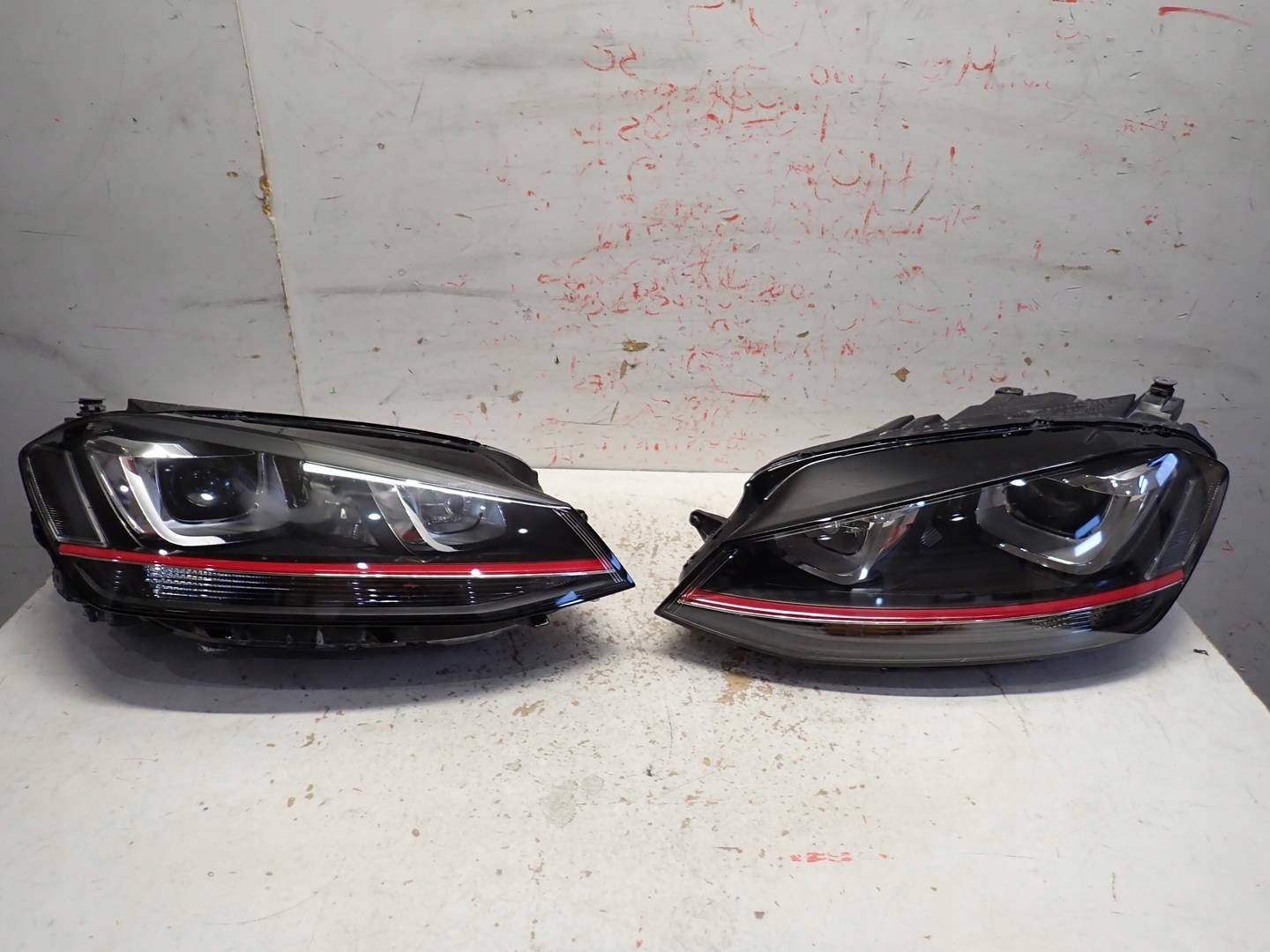 light front front left VW GOLF VII GTI BI-XENON 2012- 5G1941031A