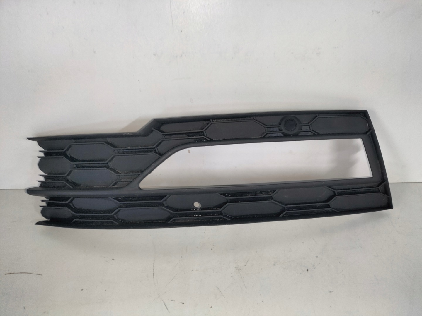 grille grid of a bumper left SKODA OCTAVIA 4 IV 19