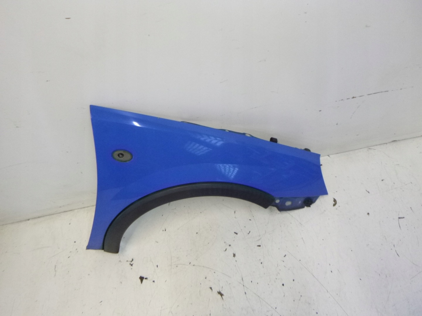 PARAFANGO DESTRA OPEL CORSA C 2002R.
