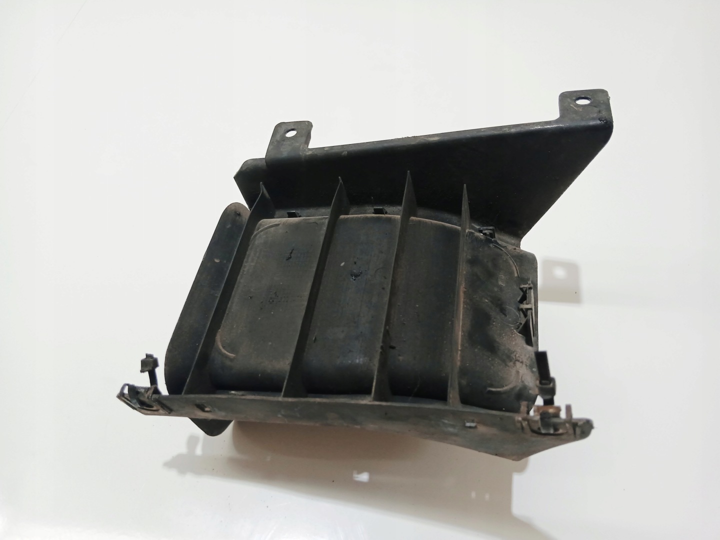 drain intake air disc right BMW E60 E61 M PAKIET OE 7033756 (0000466)