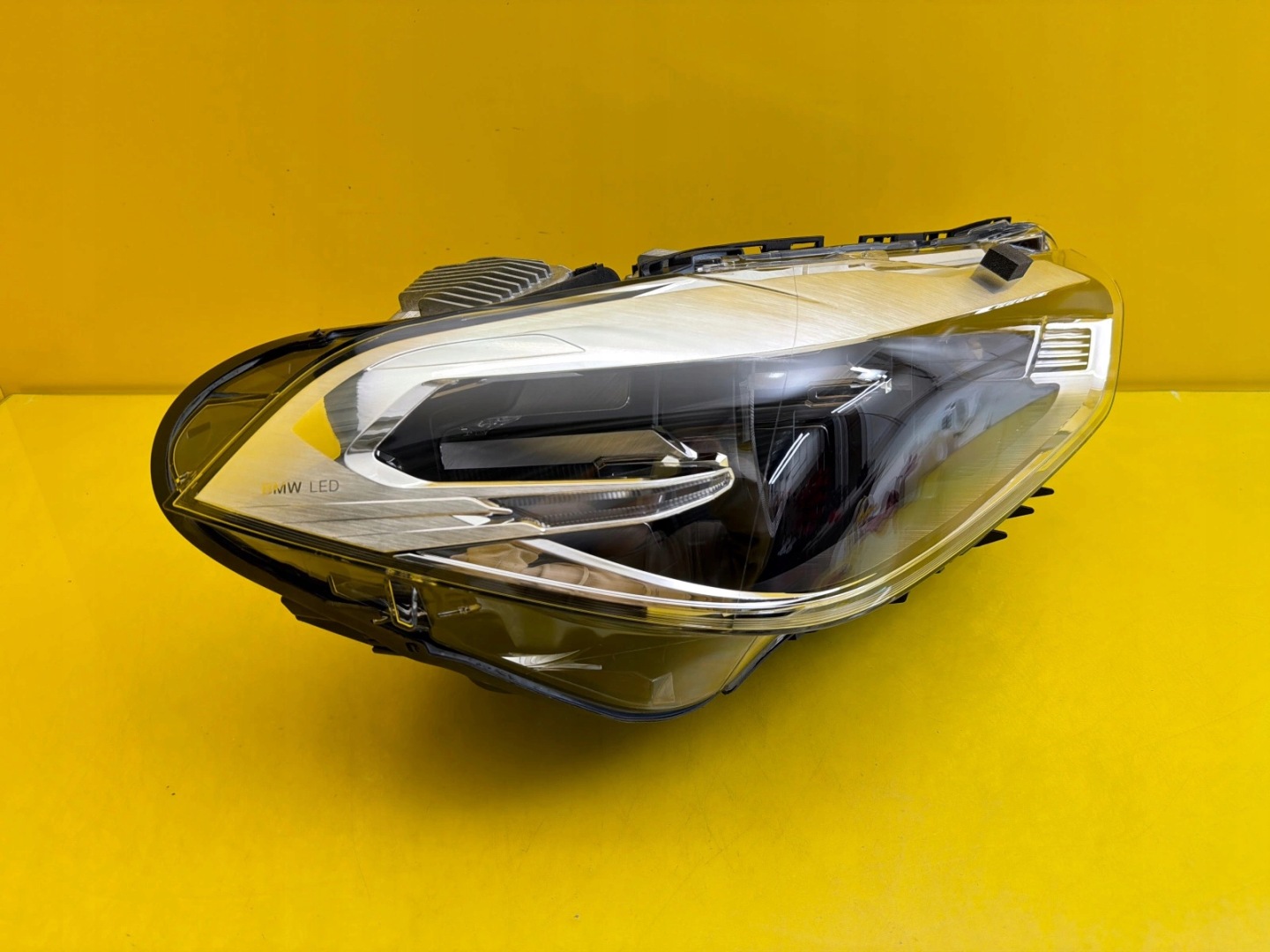 light right BMW X2 F39 18- Full Led 9851982-01