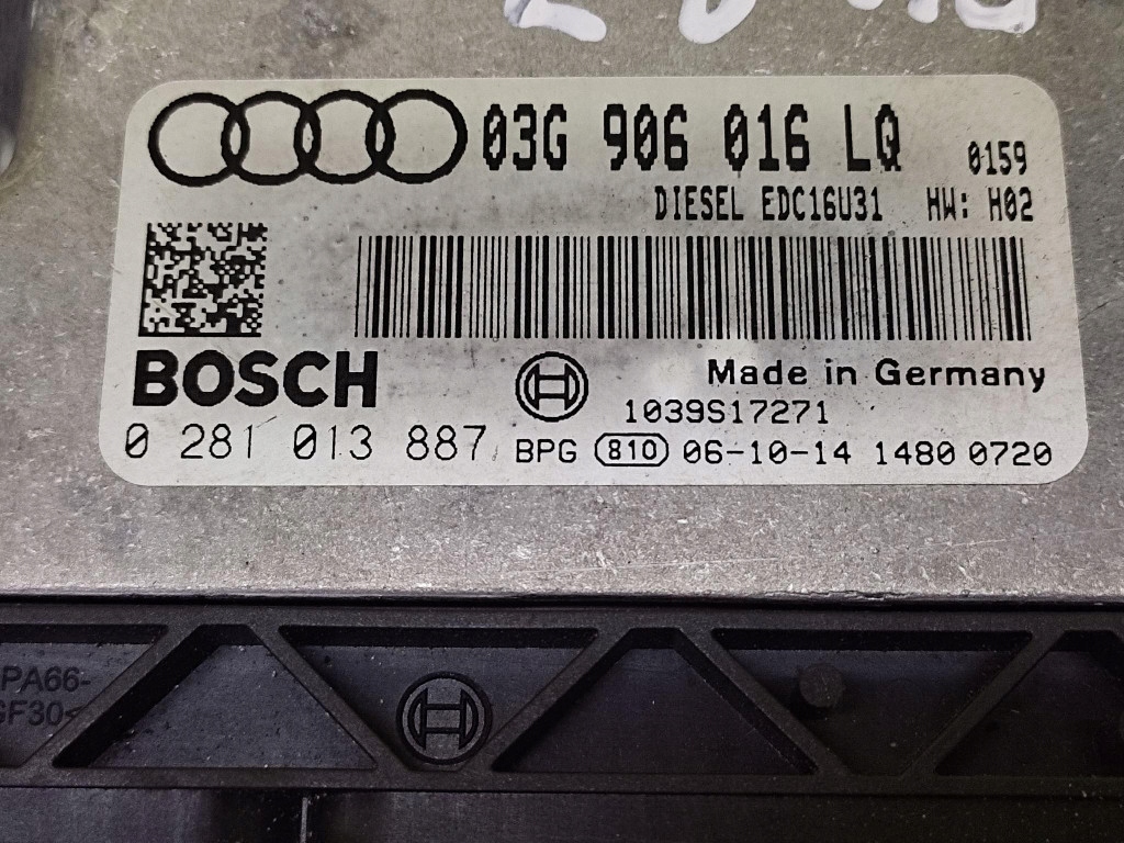 AUDI A4 B7 control unit of the engine 0281013887