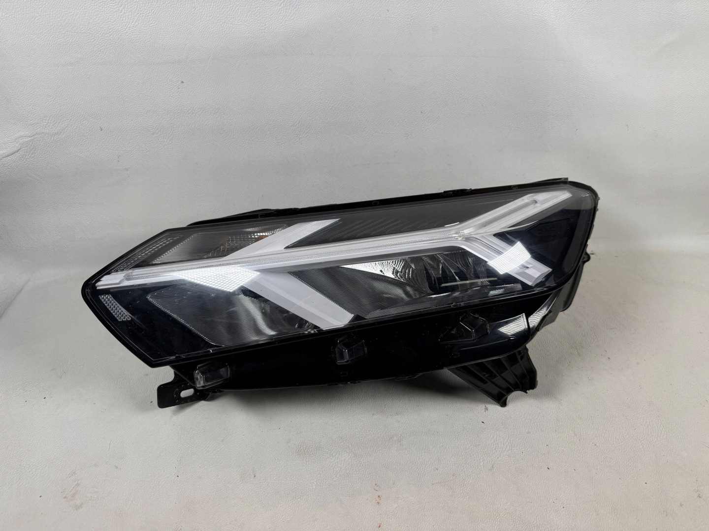 Dacia Sandero 3 III 20- light left front front