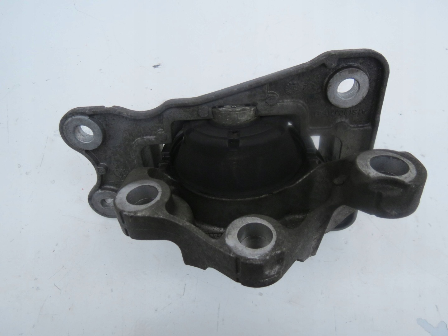 holder of the engine left VOLVO S90 2.0 31460716