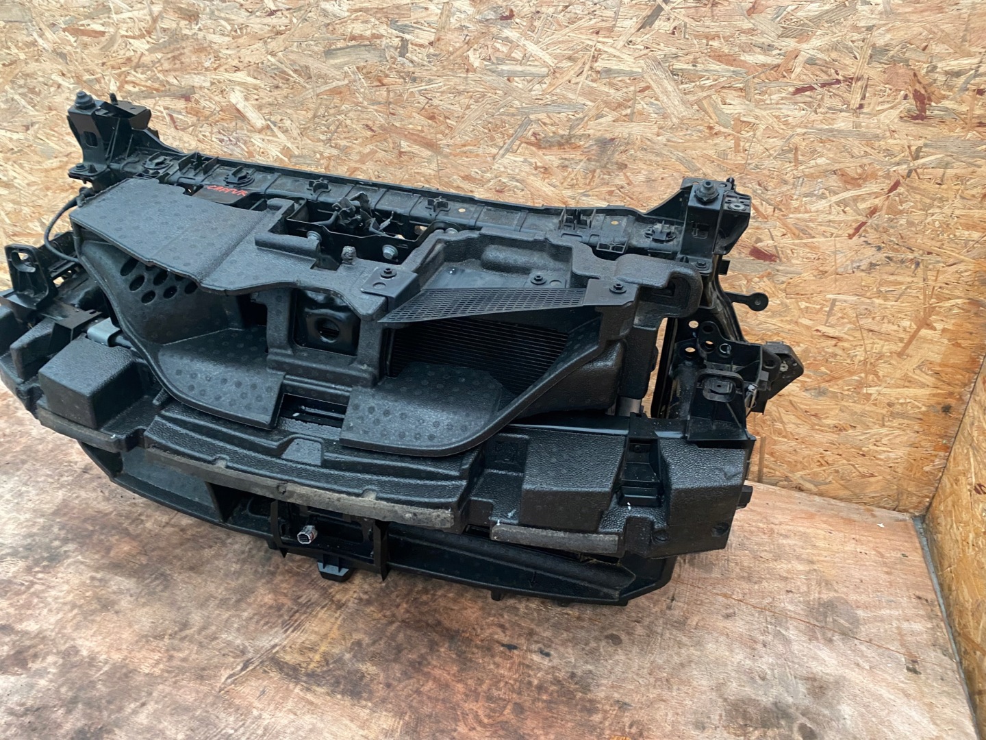 RENAULT CAPTUR II support panel for radiators radiator DEMONTAZ