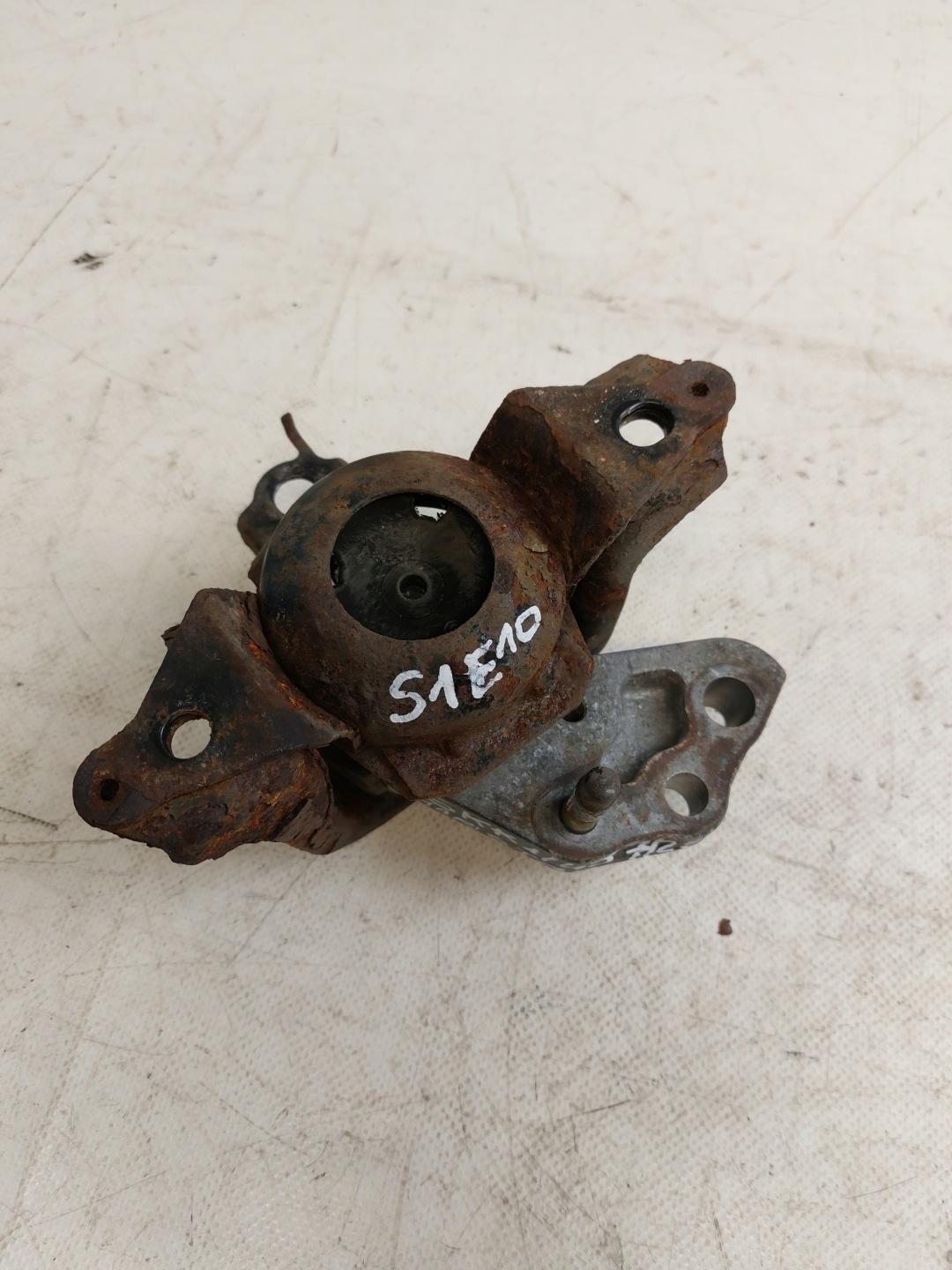 airbag engine mount TOYOTA YARIS and 1.0 VVT-and