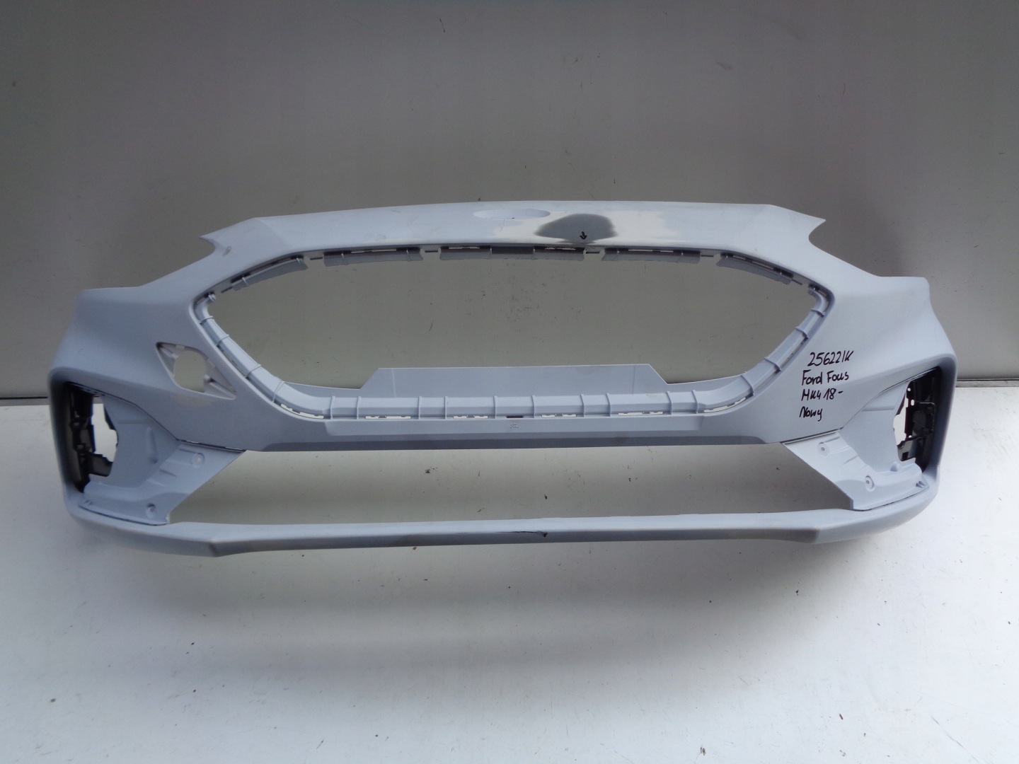 NEU FRONTSTOSSSTANGE FORD FOCUS MK4 18- ST-LINE NR 25622