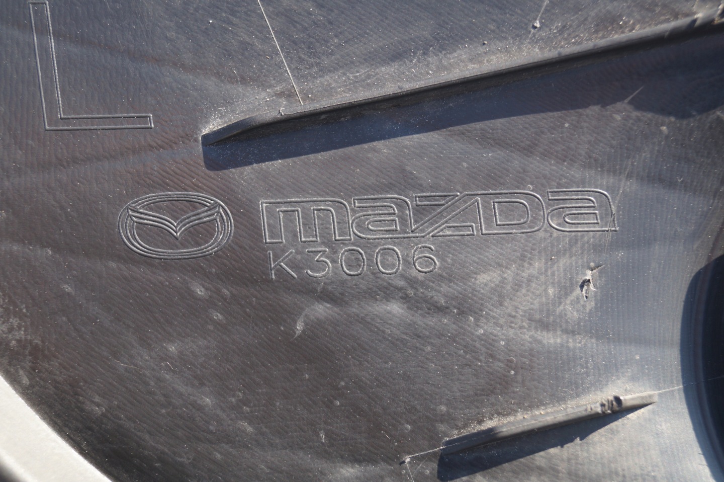 grid of a bumper front left MAZDA 5 C513-50C21