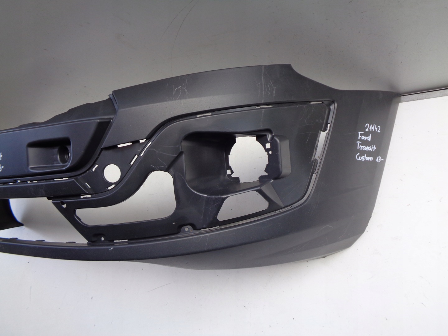 FRONTSTOSSSTANGE FORD TRANSIT CUSTOM 13- NR 21142