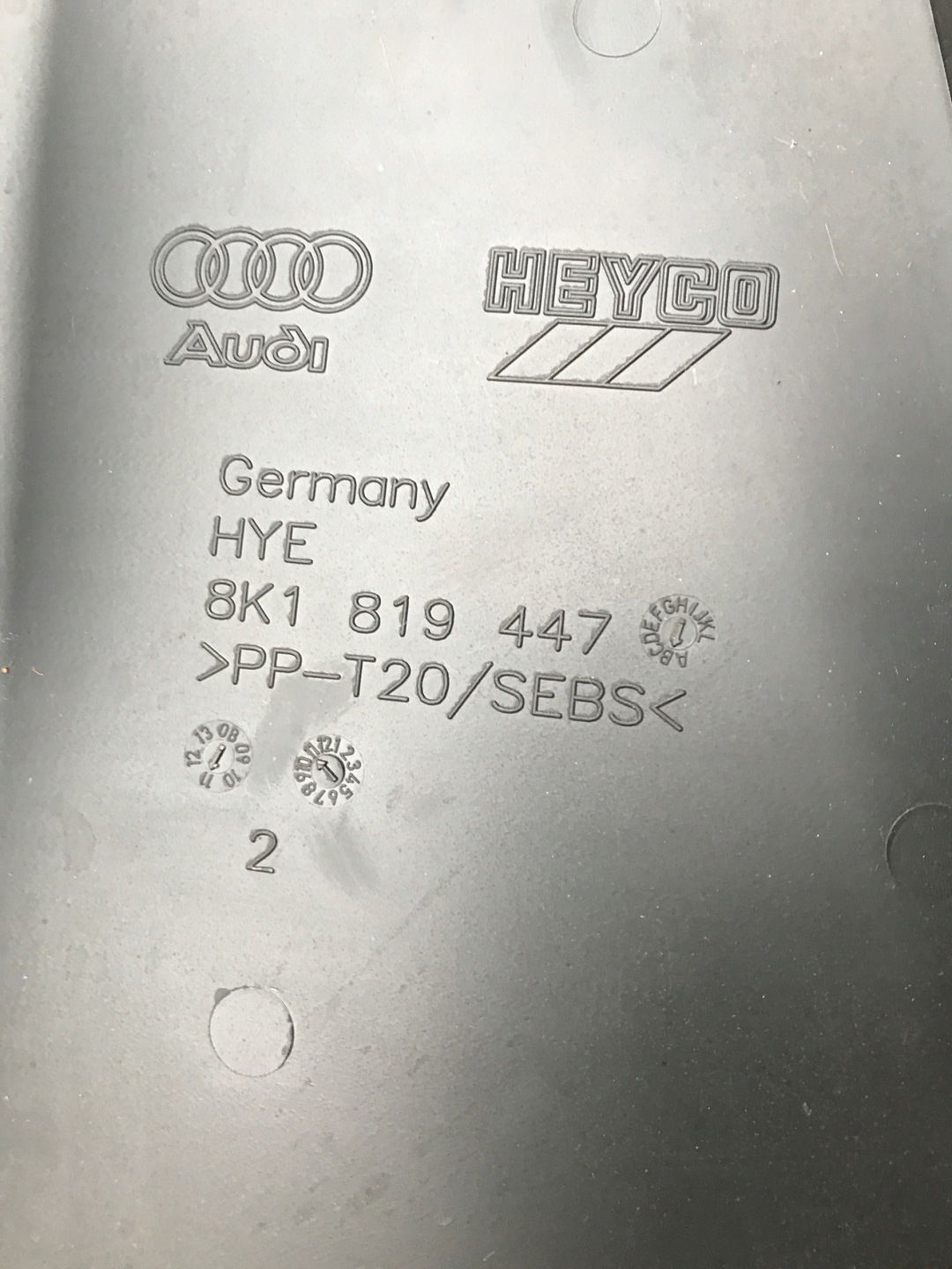 torpedo plastic AUDI A4 B8 A5 8K1819447B