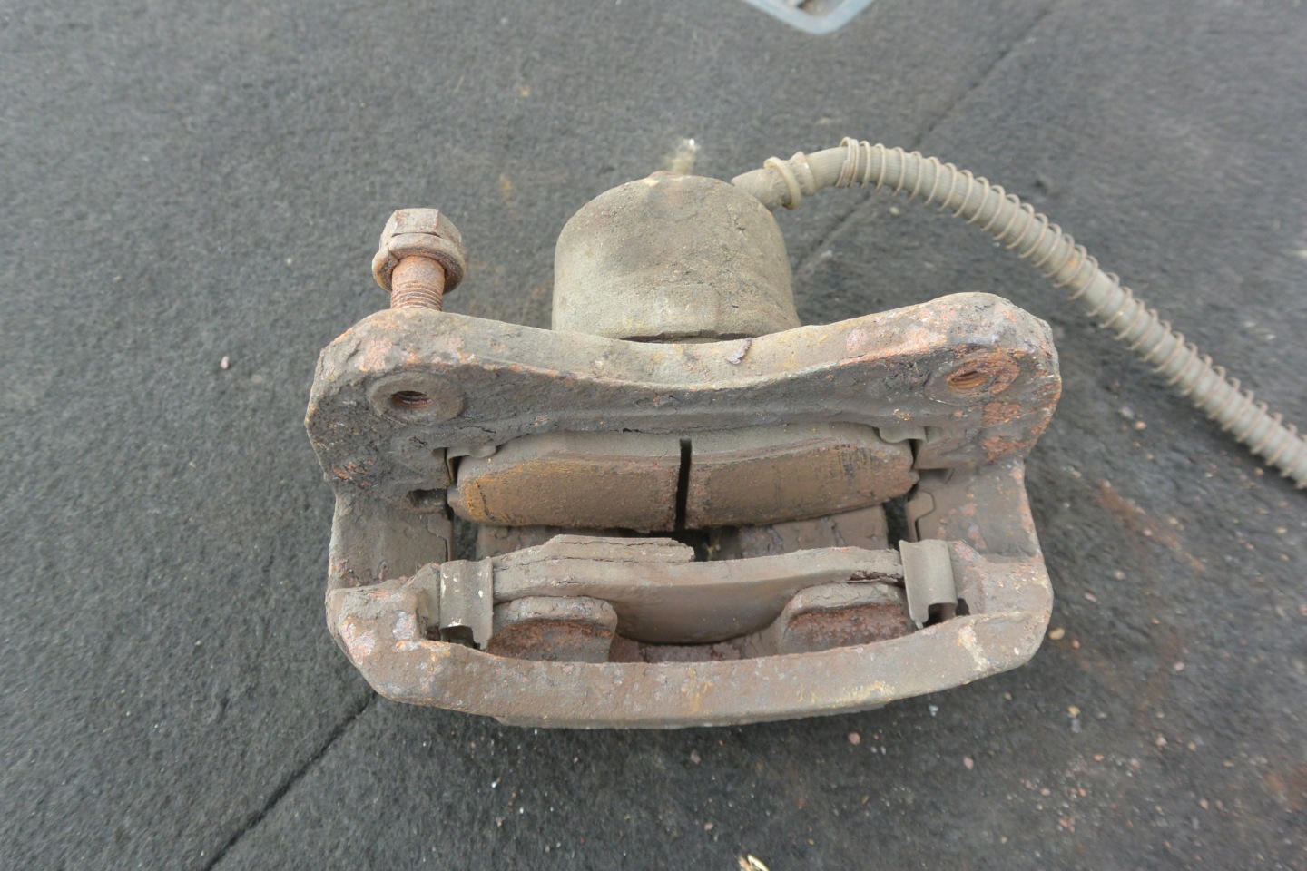 caliper brake front left right KOMPLET HYUNDAI SONATA II