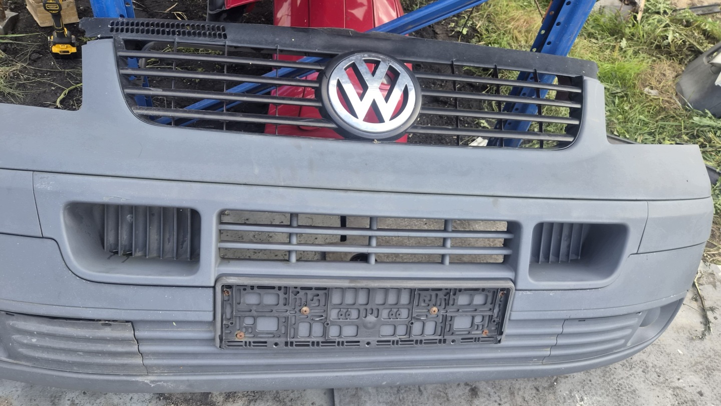 VW T5 Frontstoßstange vorne Transporter schwarzer grau struktura