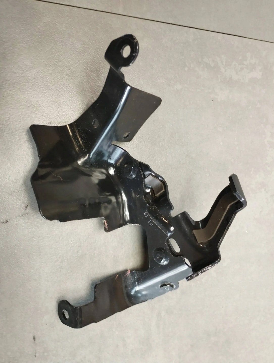 Ford Mondeo MK5 bracket console HG9Q-9G925-AC