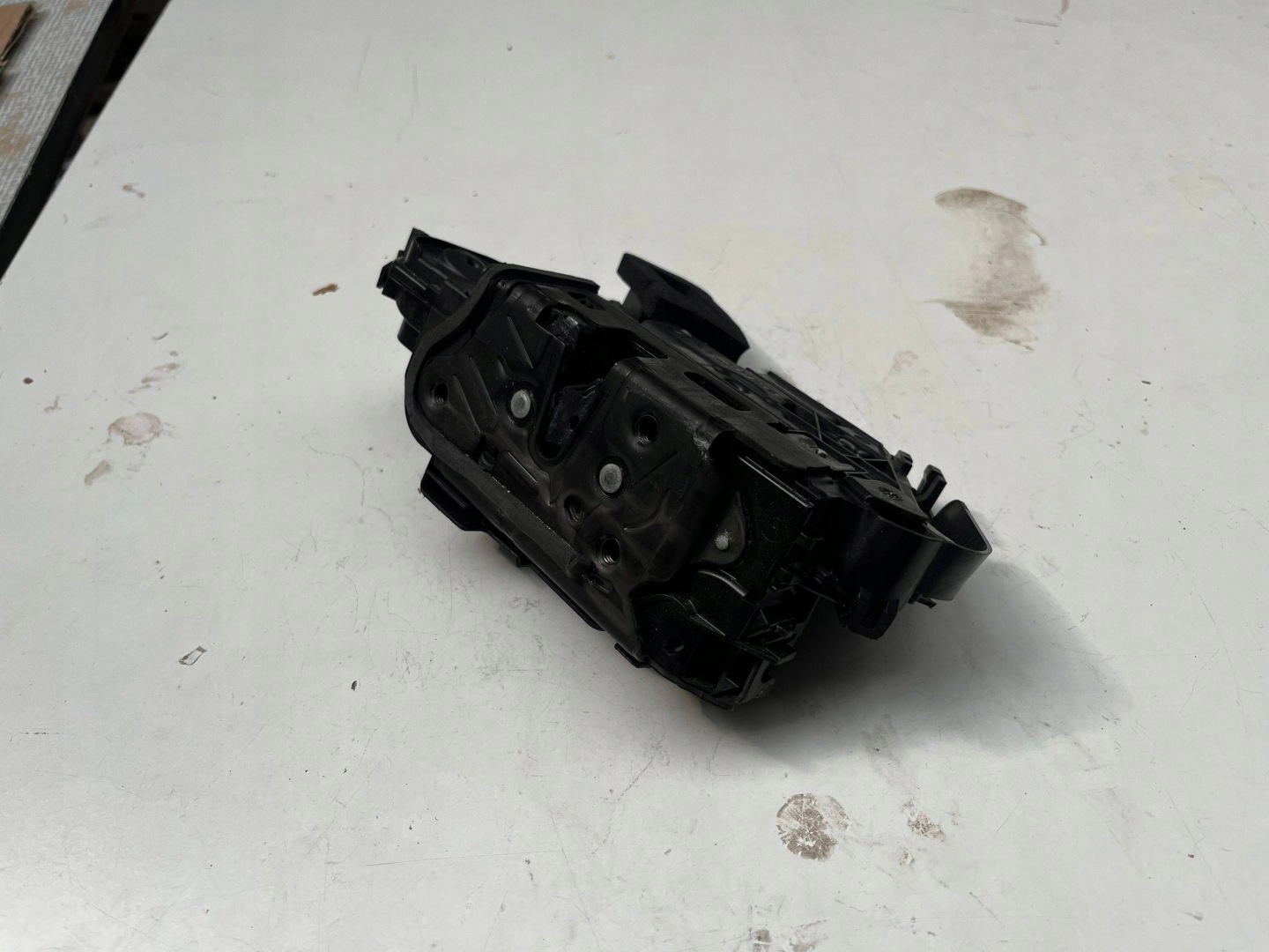 VOLKSWAGEN SEAT SKODA lock door left front 5TB837015B @M
