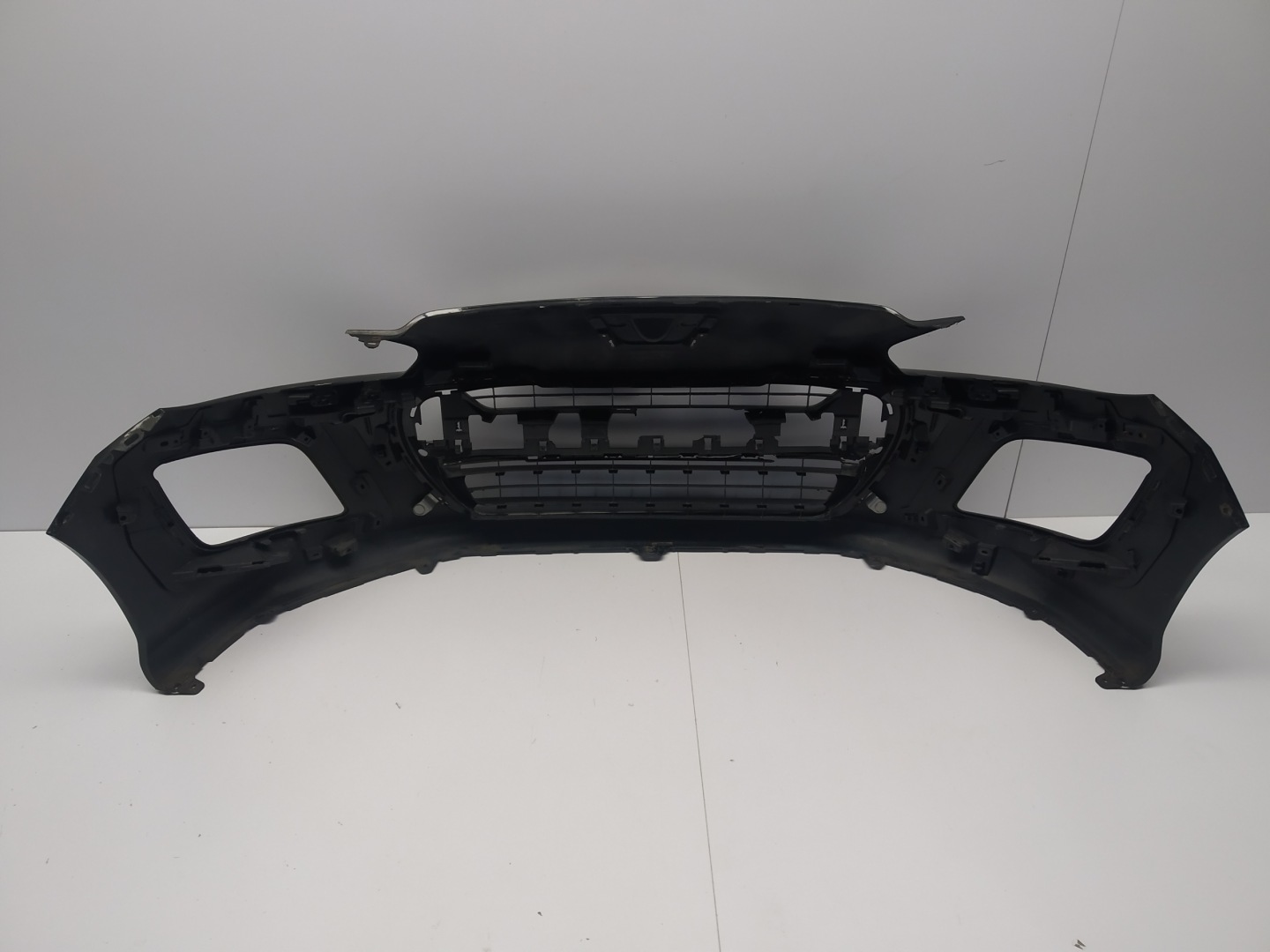 2011r- Peugeot 308 T7 lift bumper front original grid black