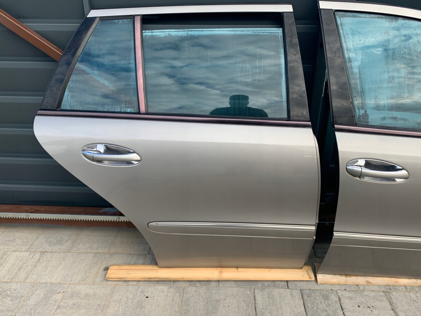 MERCEDES E W211 door front PRZENIE right right C723 723