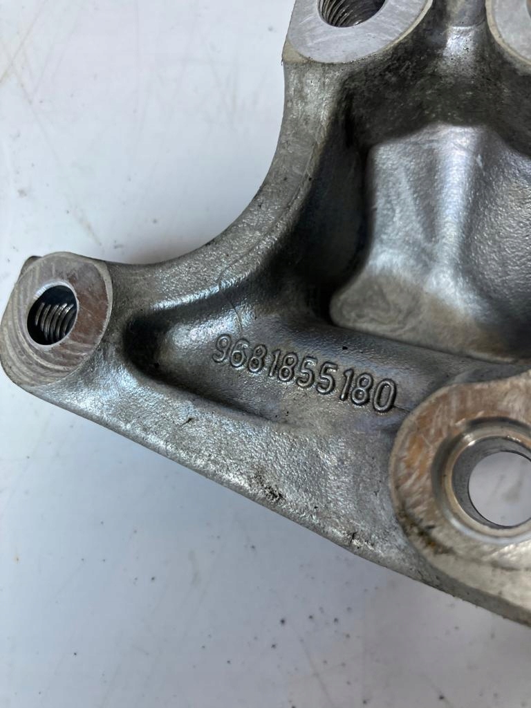 holder engine mount DS5 2.0 HDI 9681855180