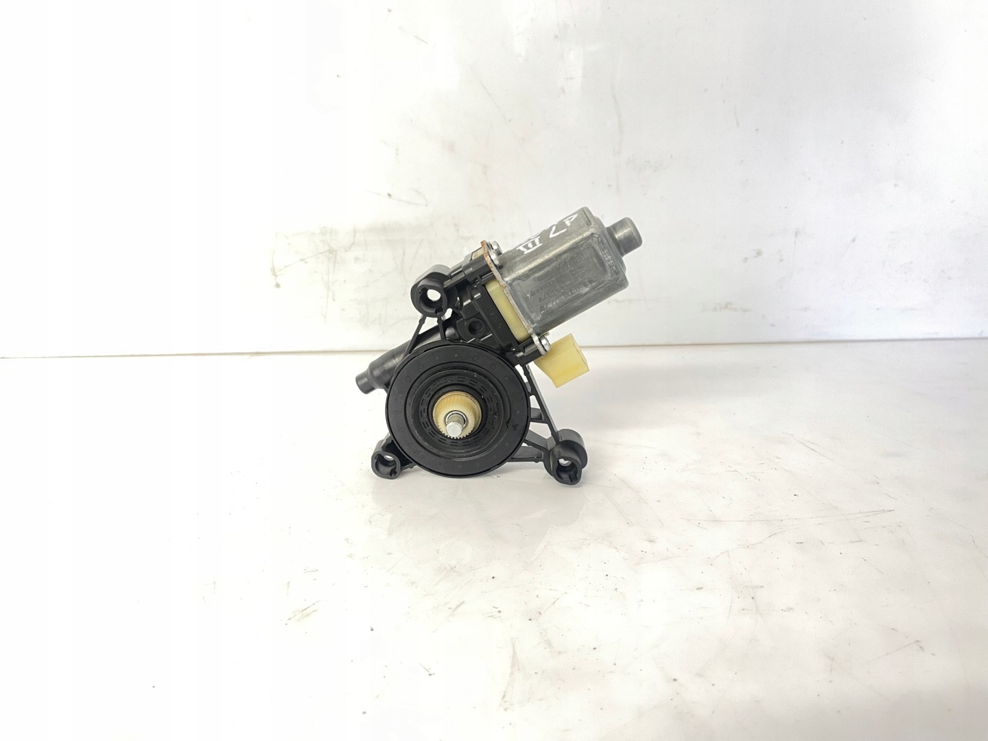 SEAT LEON III HB mini motor windows left front 5Q0959801B