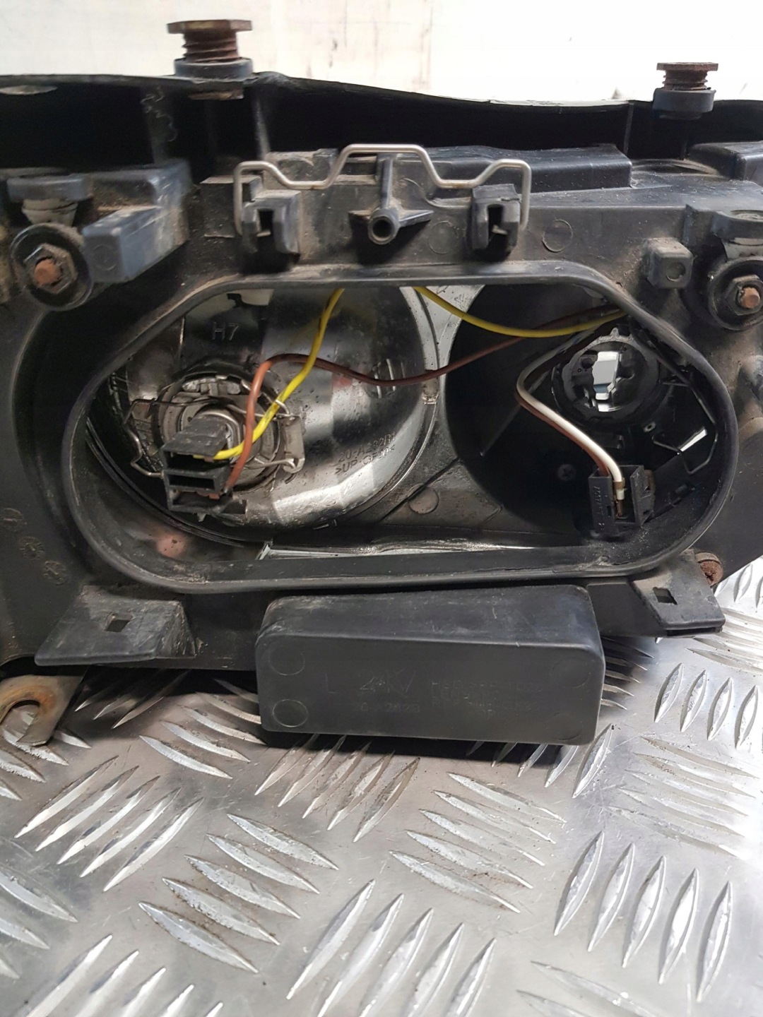 VW SHARAN LIFT light left front TYC EUROPA