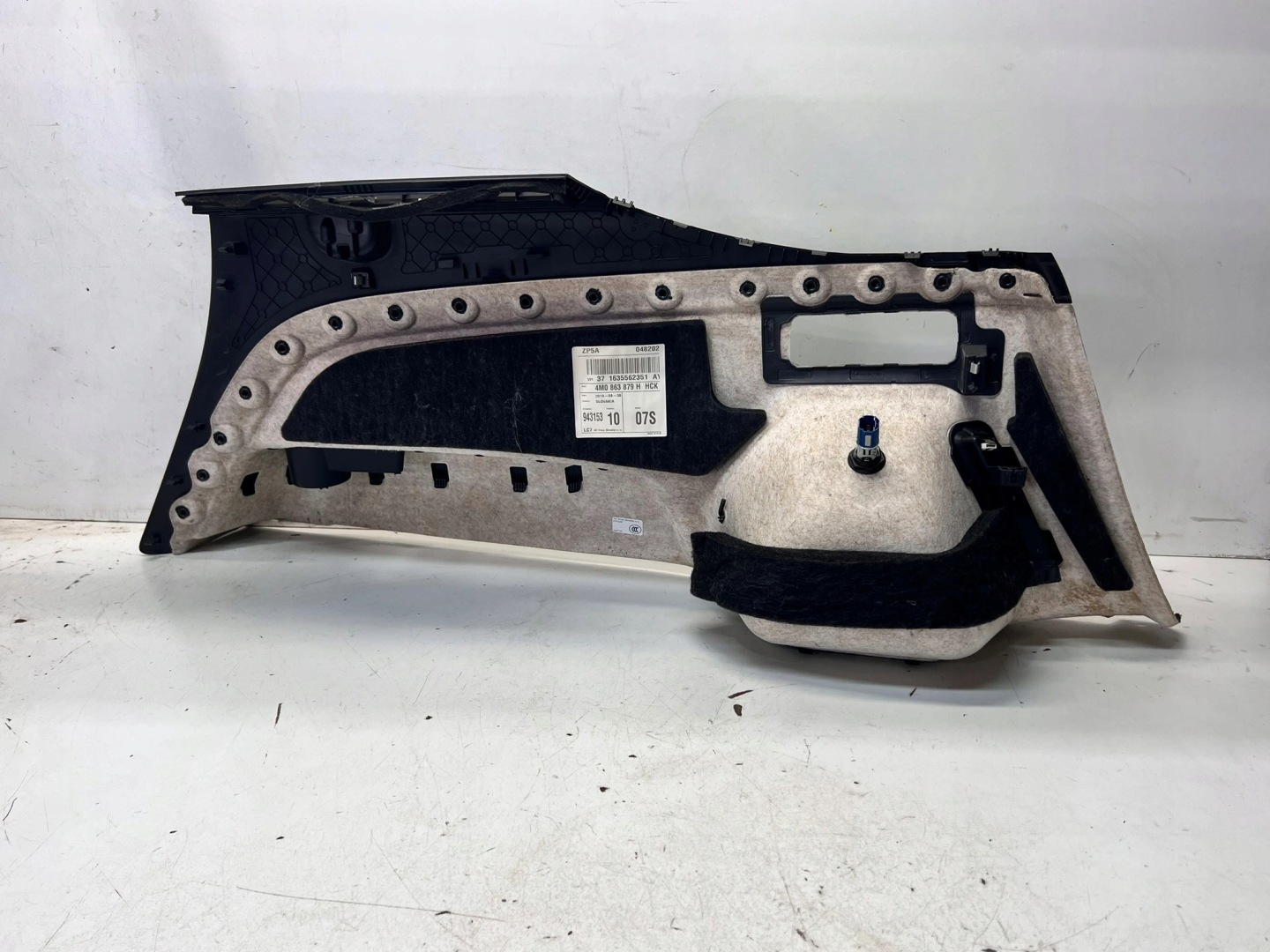 boot upholstery left AUDI Q7 4M 4M0863879H