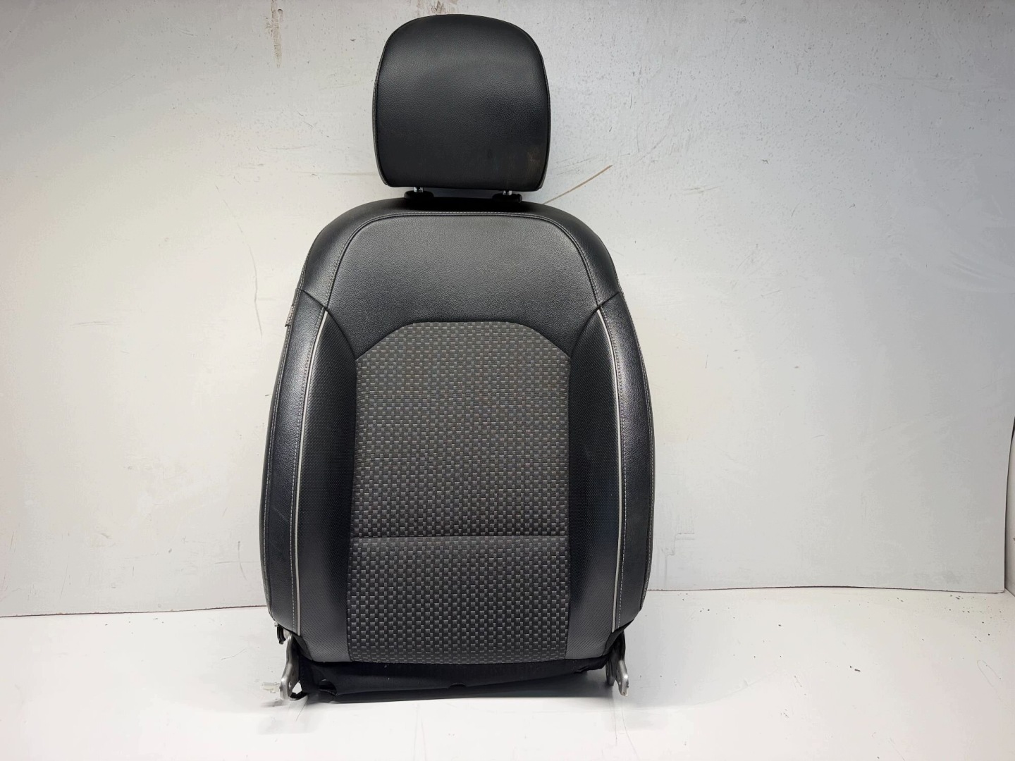 OPARCIE seat right KIA CEED III POL leather 2017- nice