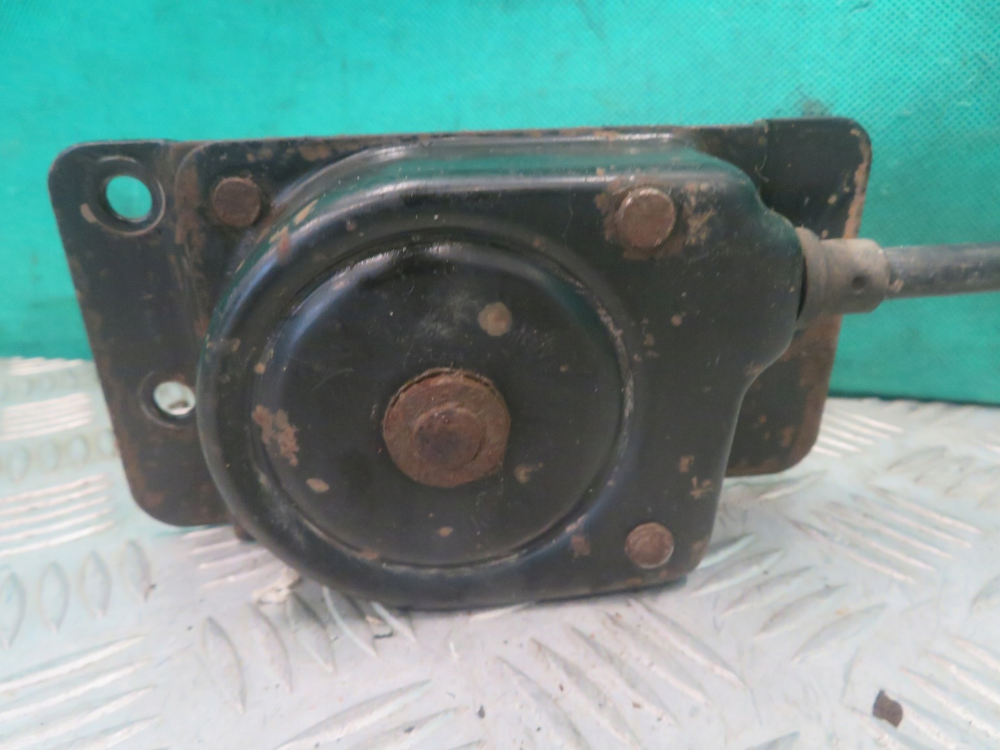 Poignée Support plaque Roues de la roue de secours WINDA FORD TRANSIT 14R 5C161K353
