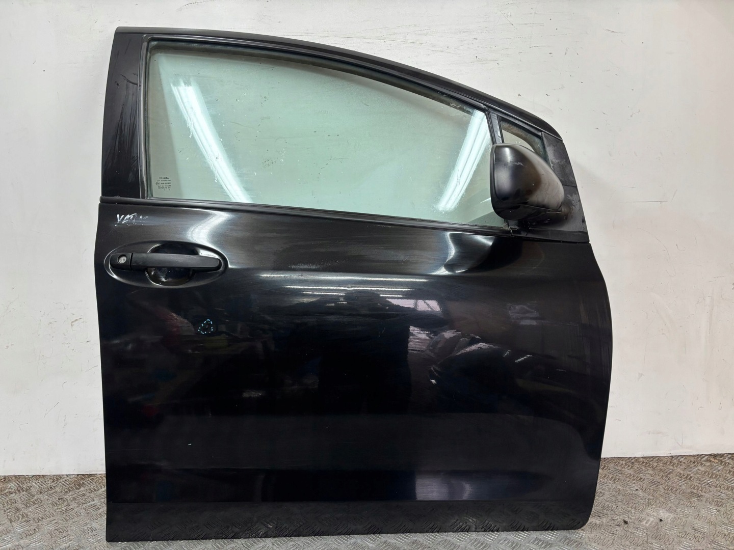 door front front right TOYOTA YARIS II 2 06