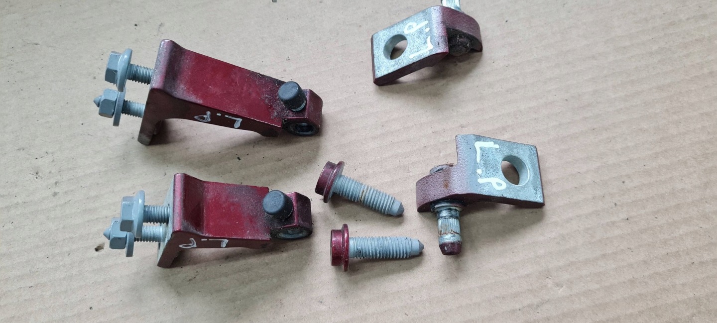 A4 B9 8W S4 hinge hinges door left left front KOMPLET LY3S