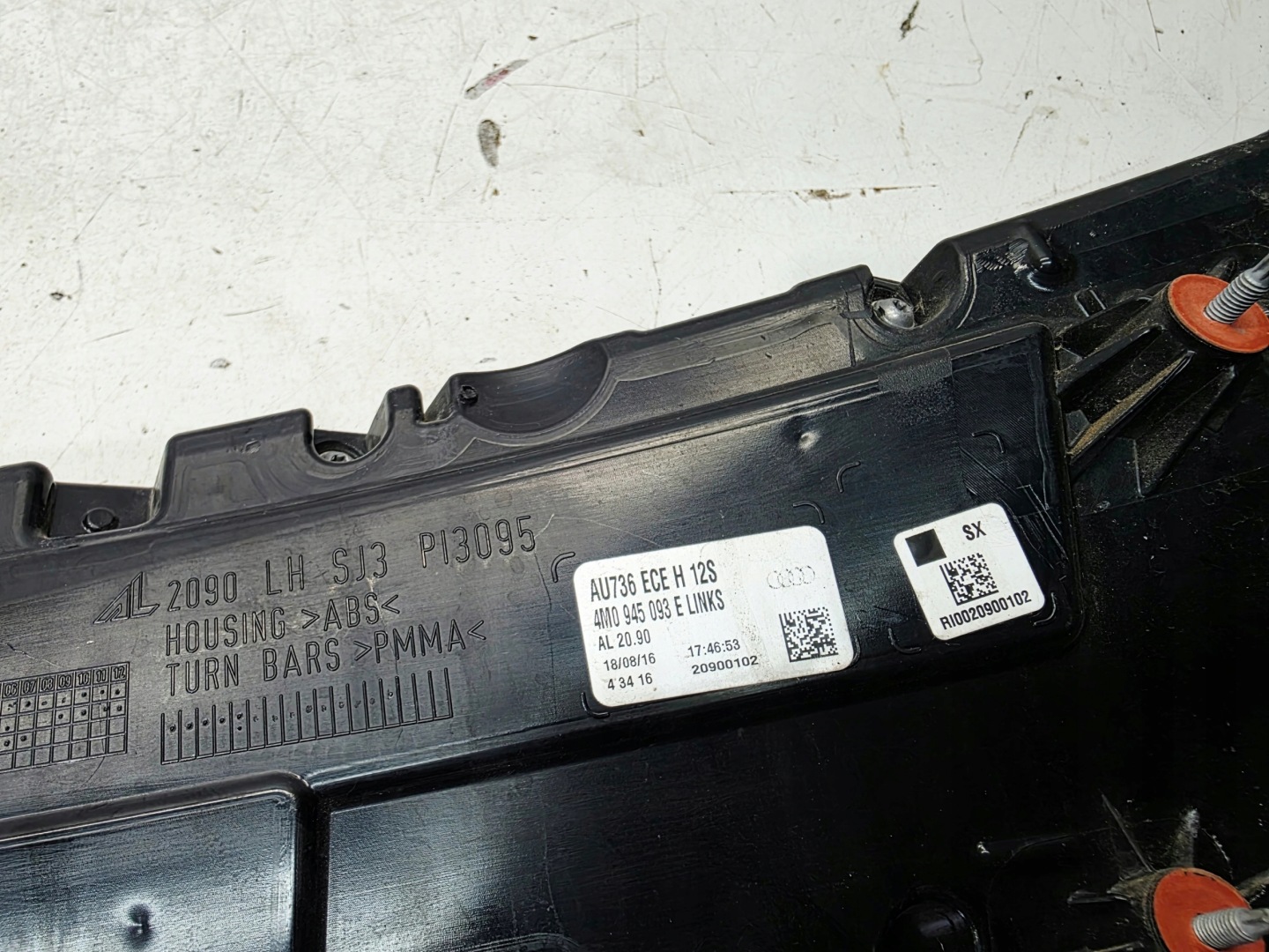 light left rear part LED AUDI Q7 4M 4M0945093E
