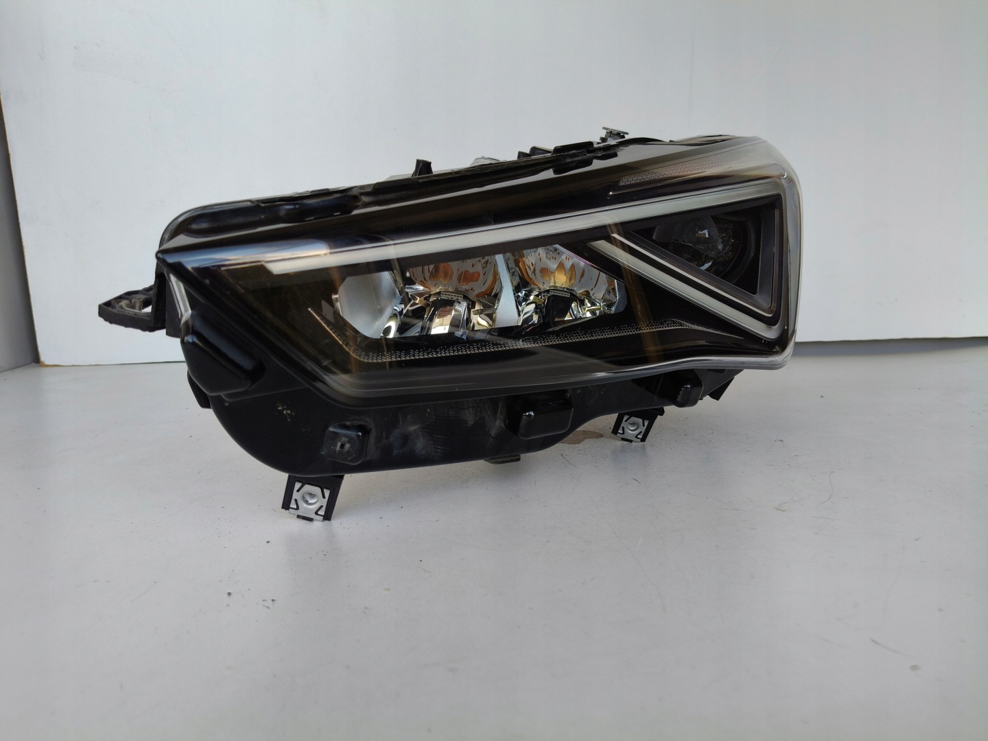 light left REFLEKTOR SEAT TARRACO18- 5FJ FULL LED