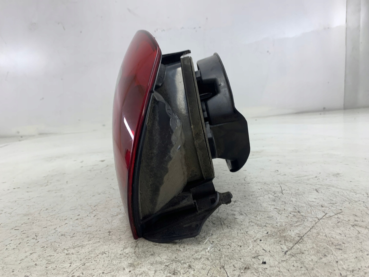 CITROEN C5 and sedan light left rear part