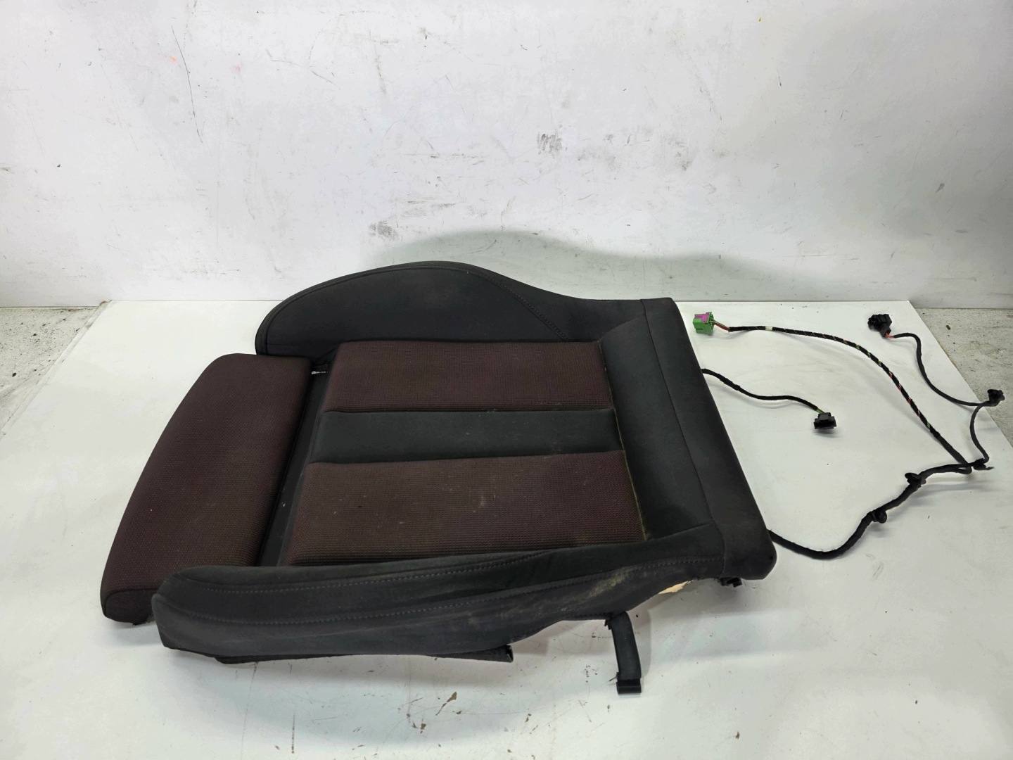SIEDZISKO MATA GRZEWCZA SITZ links oder rechts AUDI A4 B9 8W0963555B