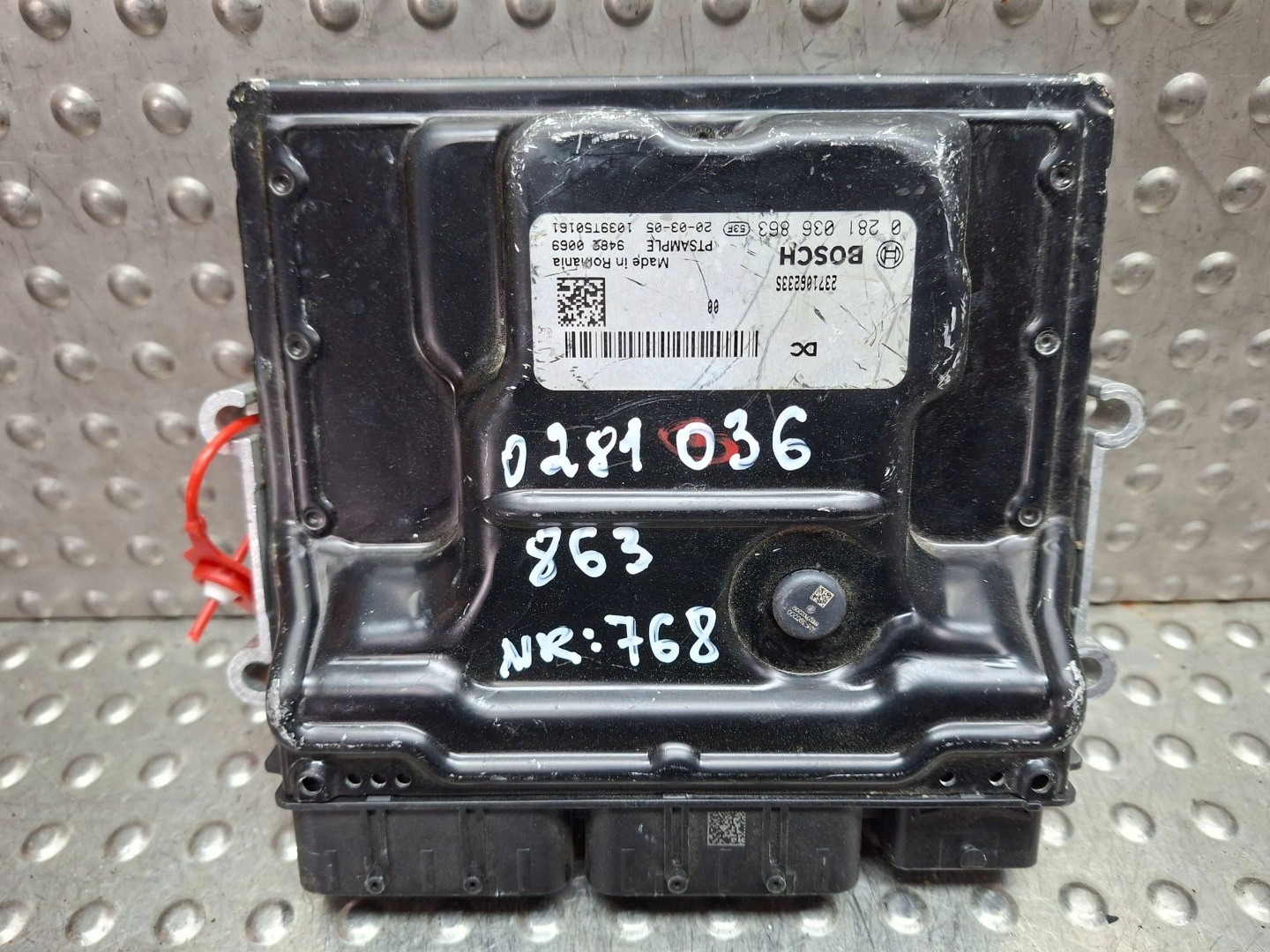 control unit of the engine computer 0281036863 237106233S DACIA DUSTER II