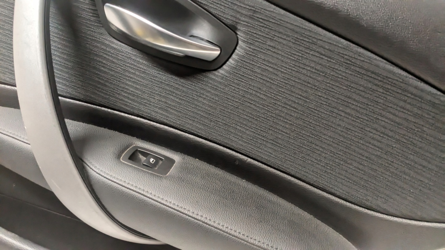 BMW E87 2.0D 11R side door right rear part