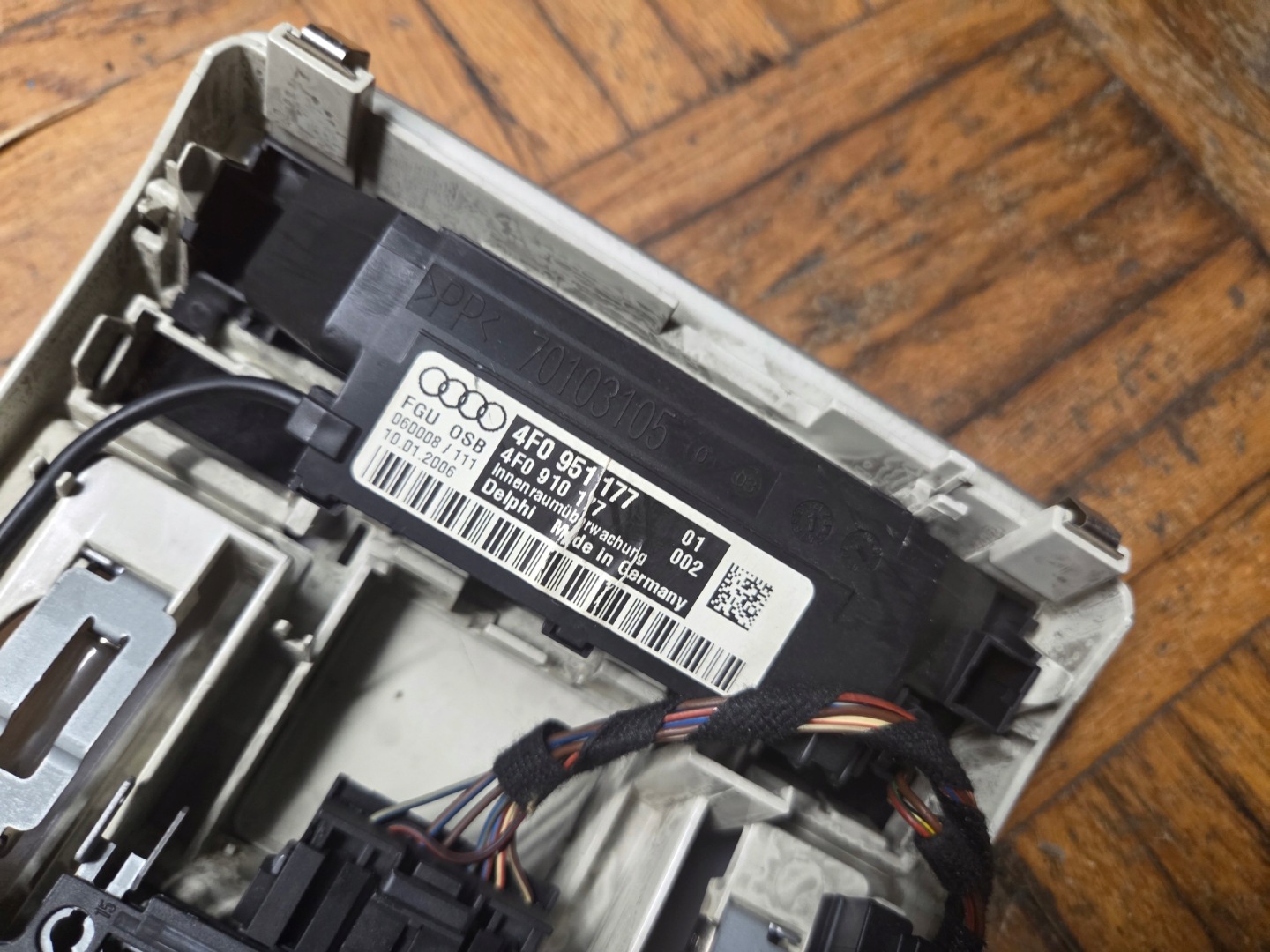 OSWIETLENIE cabs front AUDI A6 C6 4F0947135N